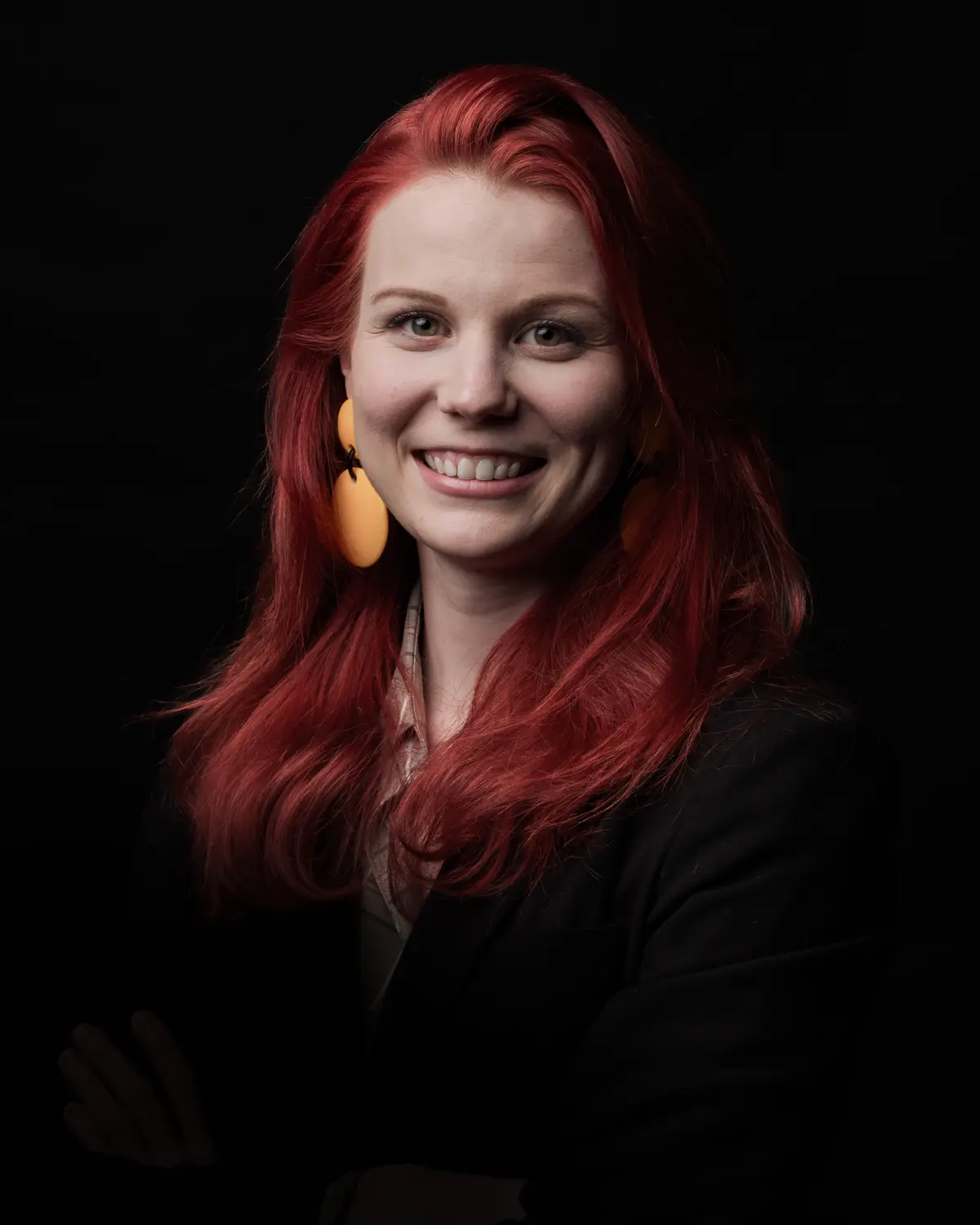 Portrait corporate souriant d'une collaboratrice, photographe Paris