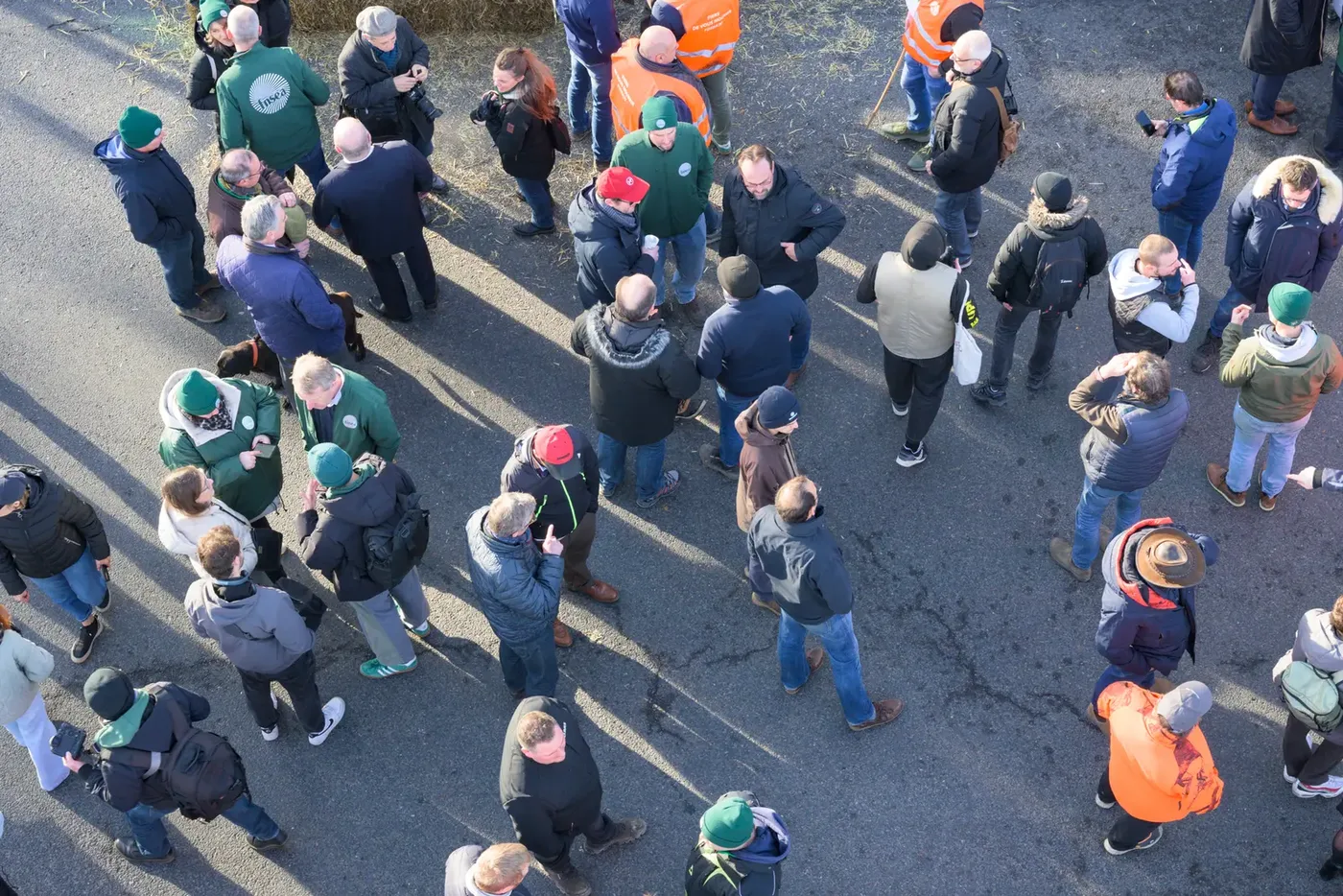 Vue plongeante sur la foule d'un événement