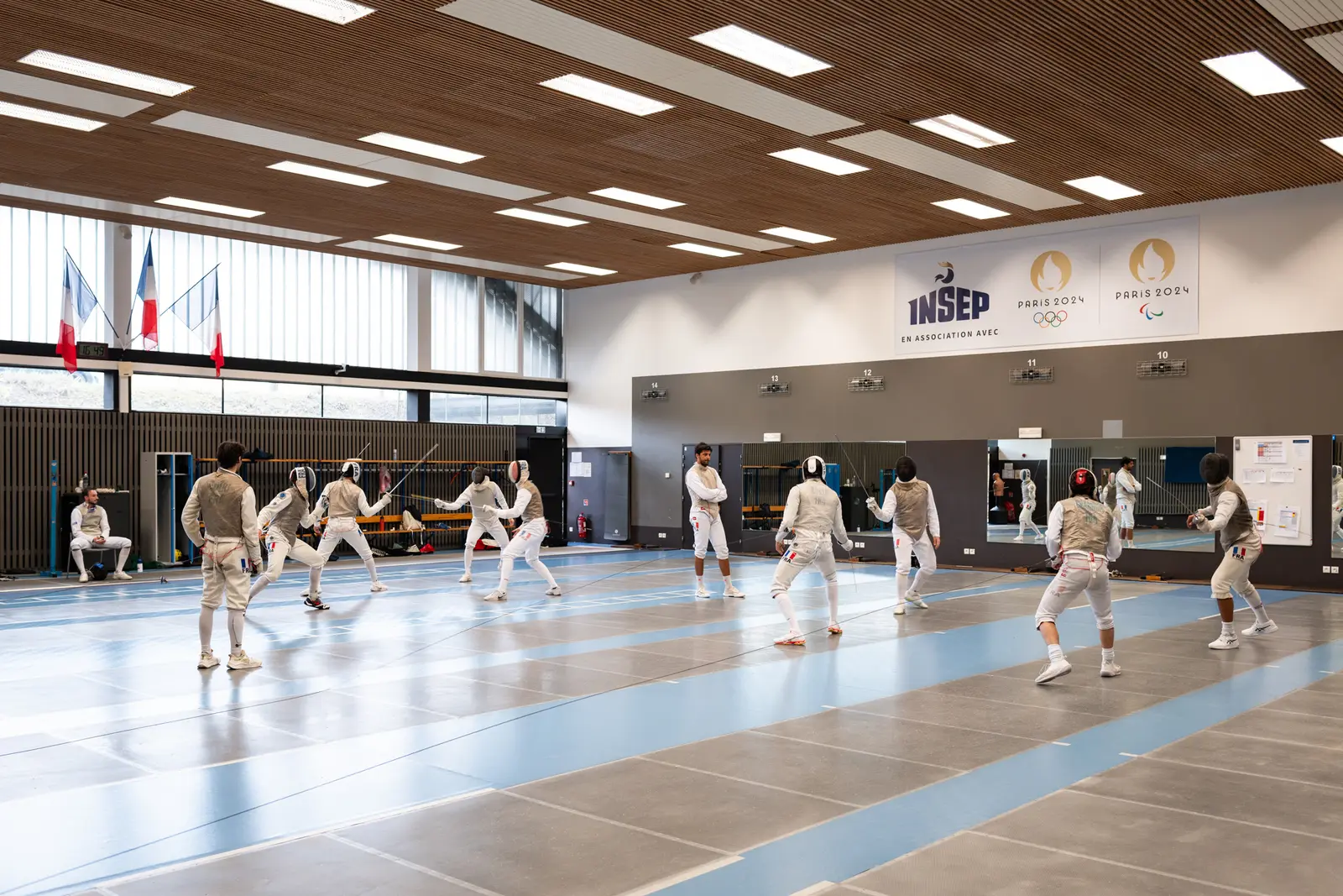 Salle d'entraînement photographiée en reportage pour une institution sportive